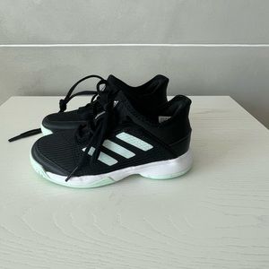 Adidas Boy/Girl Black/Mint Sneakers. NEW. Size 11,5( Toddler)